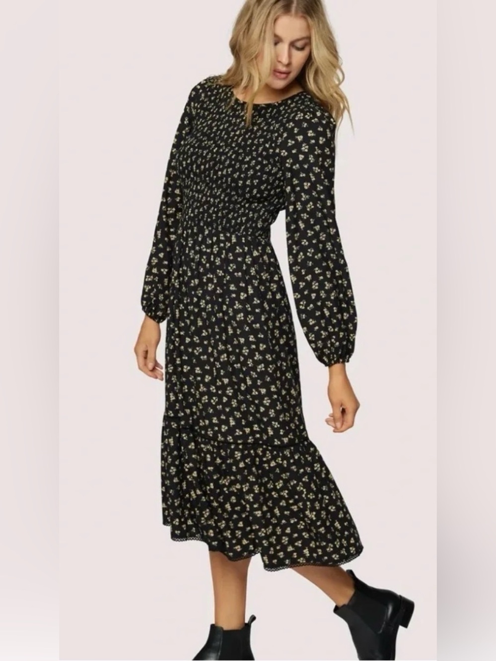 Lost + Wander Twilight Dreams Smocked Midi Dress Black & Cream Floral